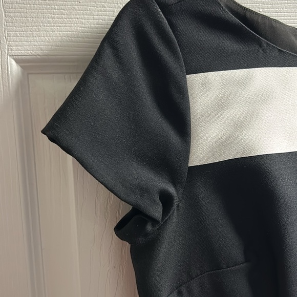 A-line, colour block dress - Picture 5 of 5